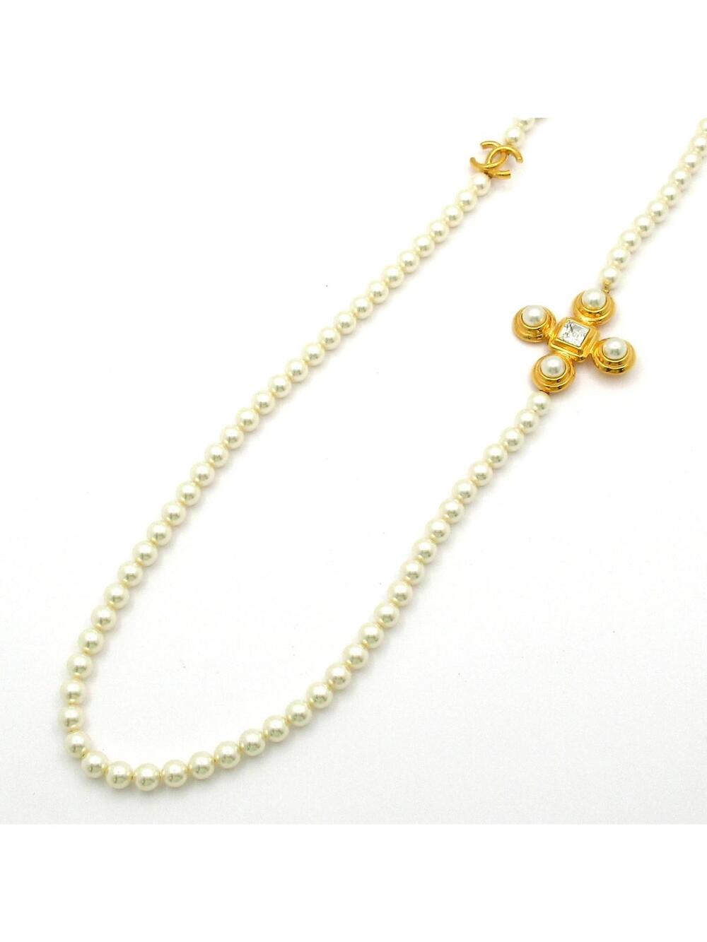 Chanel Coco White Gold Faux Pearl #339183C14B